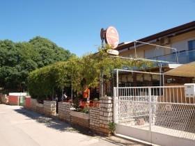 Apartment Free Parking Big Garden Peroj Dış mekan fotoğraf